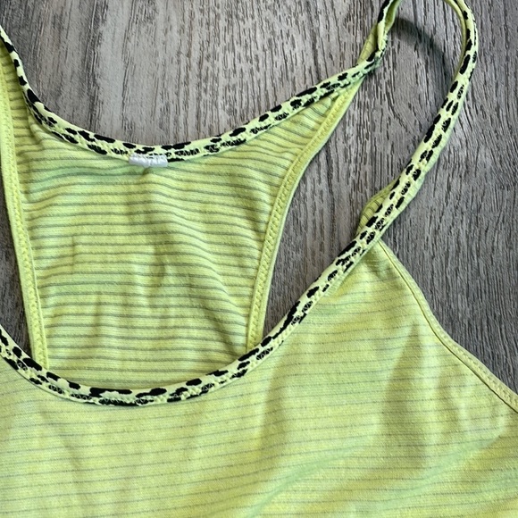 Lululemon Athletica What the Sport Singlet heathered clarity yellow sizing below - Picture 7 of 12